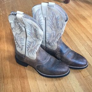 Ariat Cowboy Boots 👢